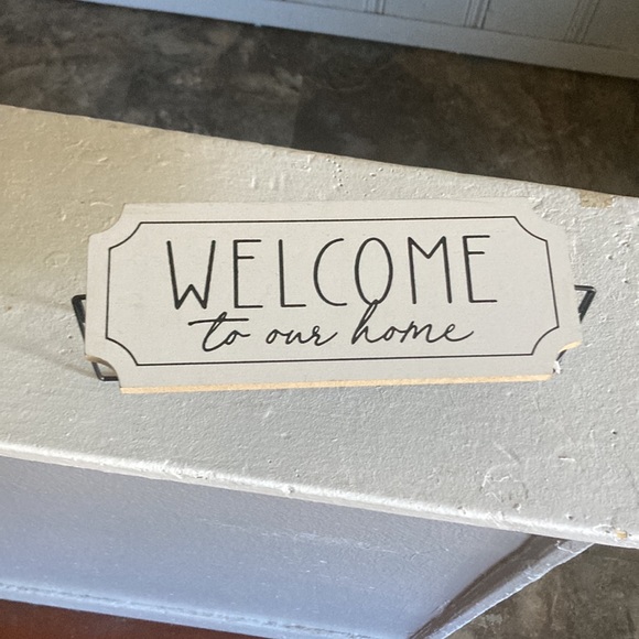 NWT Double Sided Wood & Metal Flip Sign-Welcome to Our Home/Family Gathers Here - Picture 7 of 12